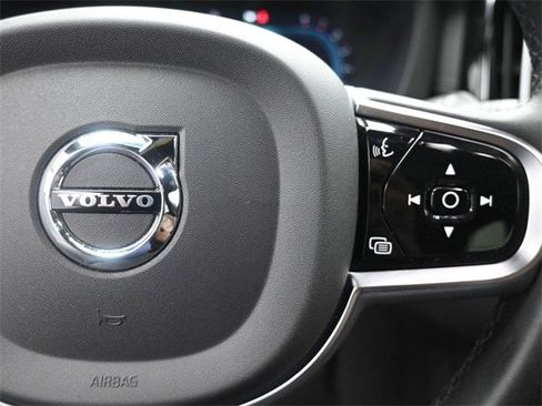 Certified 2023 Volvo XC60 B5 Ultimate w/ Protection Package Premier image 15