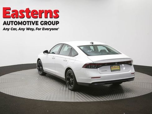 Used 2025 Honda Accord SE image 37