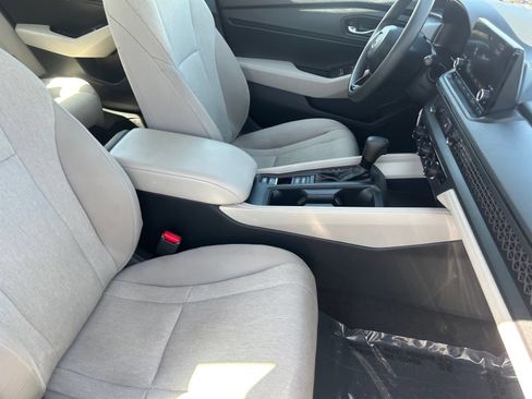 Used 2025 Honda Accord SE image 11