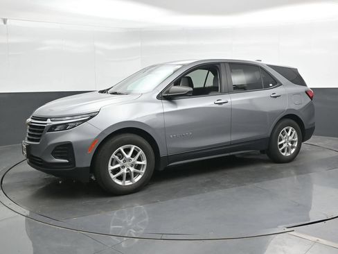 Used 2023 Chevrolet Equinox LS w/ LS Convenience Package FWD image 8