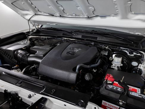 Used 2023 Toyota Tacoma SR5 image 42