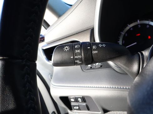 Used 2023 Toyota Highlander XLE image 16