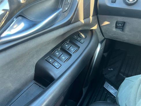 Used 2018 Cadillac Escalade ESV Platinum image 11