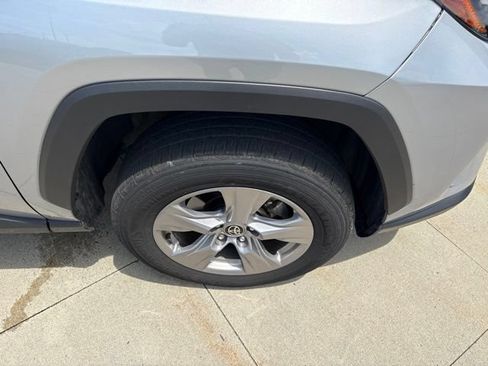 Used 2025 Toyota RAV4 XLE AWD/4WD image 9
