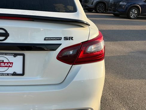 Used 2018 Nissan Altima 2.5 SR w/ SR Midnight Edition FWD image 5