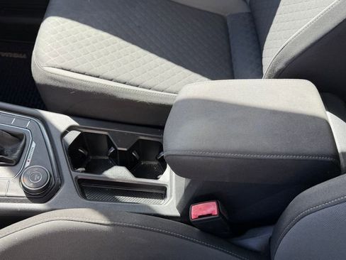 Used 2018 Volkswagen Tiguan S image 12