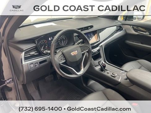 Certified 2024 Cadillac XT6 Premium Luxury w/ LPO, Floor Liner Package AWD/4WD image 21