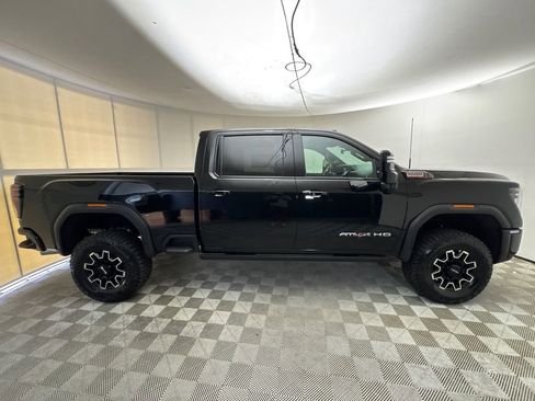 New 2026 GMC Sierra 2500 AT4X image 4