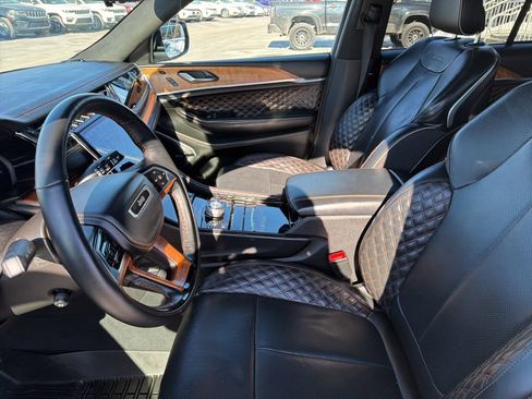 Used 2025 Jeep Grand Cherokee Summit AWD/4WD image 30