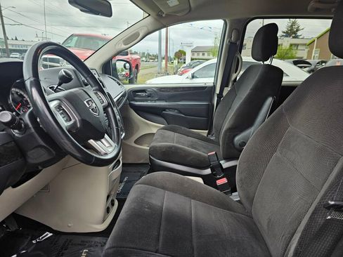 Used 2013 Dodge Grand Caravan SE FWD image 23