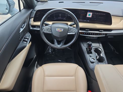 Used 2025 Cadillac XT4 Premium Luxury FWD image 19