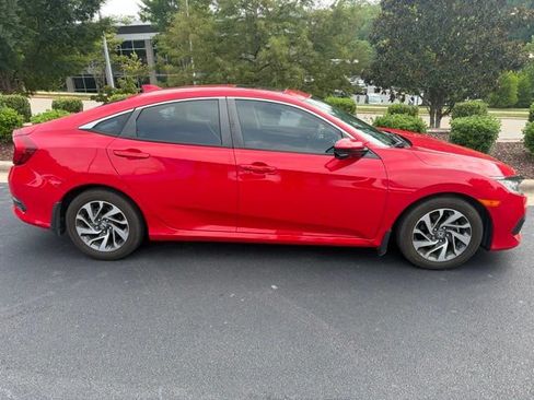 Used 2017 Honda Civic EX image 3