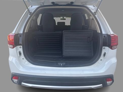 Used 2016 Mitsubishi Outlander SE AWD/4WD image 15