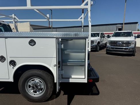New 2026 Ford F250 XL w/ XL Chrome Package AWD/4WD image 14