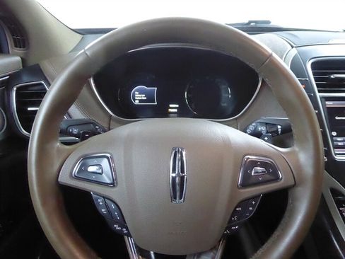 Used 2016 Lincoln MKX Reserve w/ Luxury Package AWD/4WD image 11