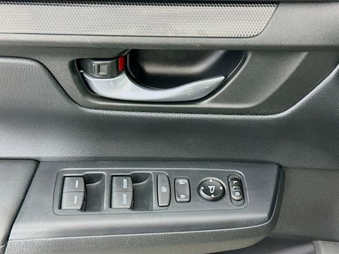 Used 2025 Honda CR-V EX image 18