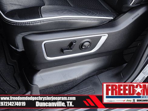 Used 2025 RAM 1500 Laramie AWD/4WD image 37
