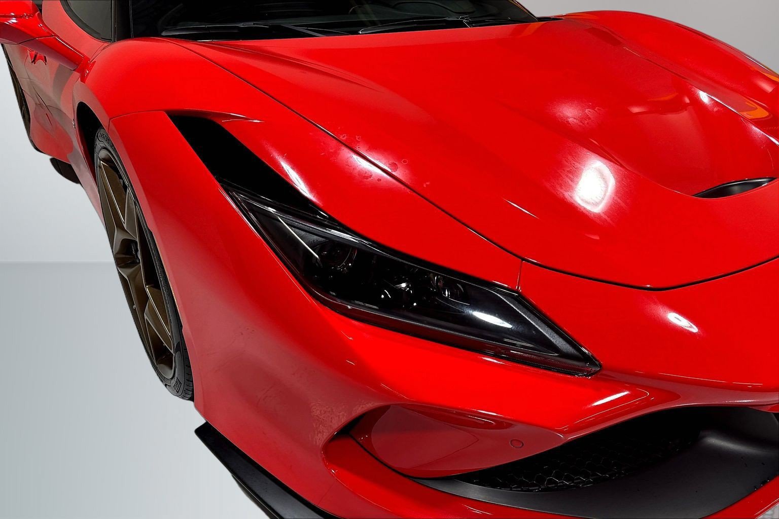 Used 2020 Ferrari F8 Tributo RWD image 26