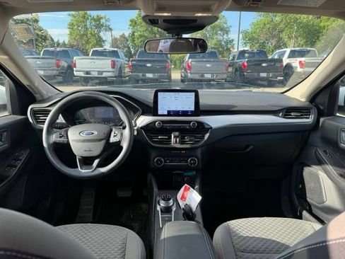 Used 2020 Ford Escape SE AWD/4WD image 2