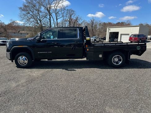 New 2026 GMC Sierra 3500 SLE w/ SLE Convenience Package AWD/4WD image 9