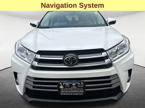 Used 2018 Toyota Highlander XLE image 4