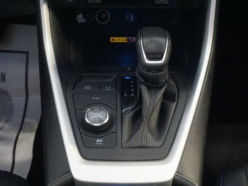 Used 2024 Toyota RAV4 XSE w/ Advanced Technology Package image 31