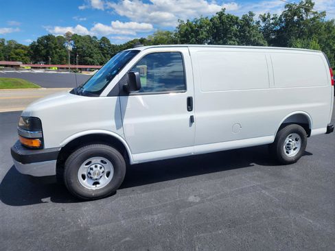 New 2025 Chevrolet Express 2500 w/ Driver Convenience Package image 13