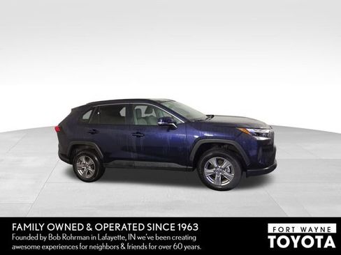 Used 2025 Toyota RAV4 XLE AWD/4WD image 5