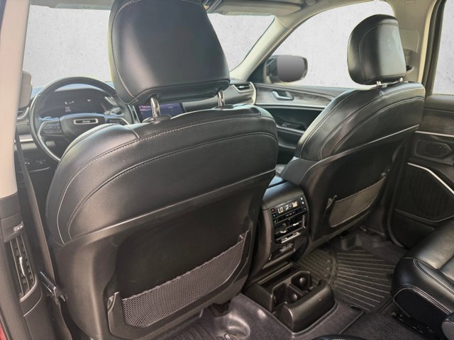 Used 2021 Jeep Grand Cherokee L Limited RWD image 18