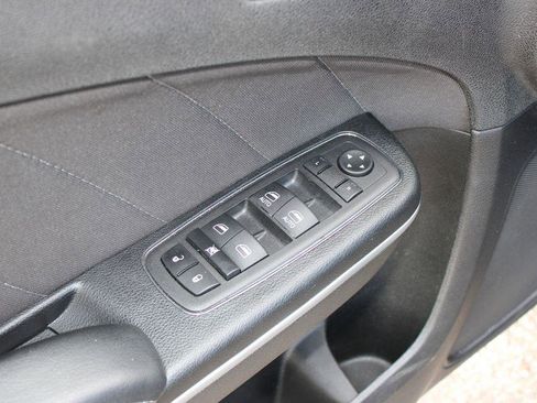 Used 2023 Dodge Charger SXT RWD image 12