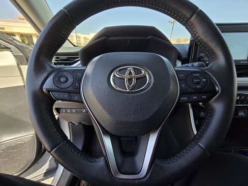 Used 2022 Toyota RAV4 XLE w/ Convenience Package FWD image 13