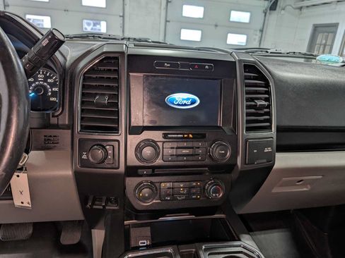 Used 2018 Ford F150 XLT w/ Equipment Group 302A Luxury AWD/4WD image 31