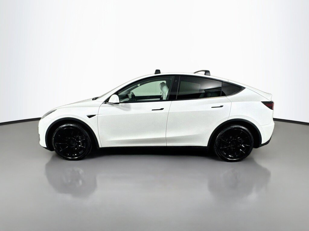 Used 2021 Tesla Model Y Long Range AWD/4WD image 2