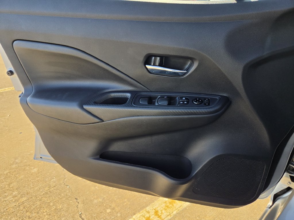Used 2025 Nissan Versa SV FWD image 24