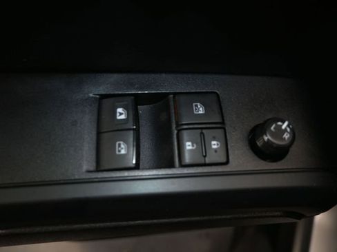 Used 2019 Toyota Tacoma SR w/ SR Convenience Package image 11