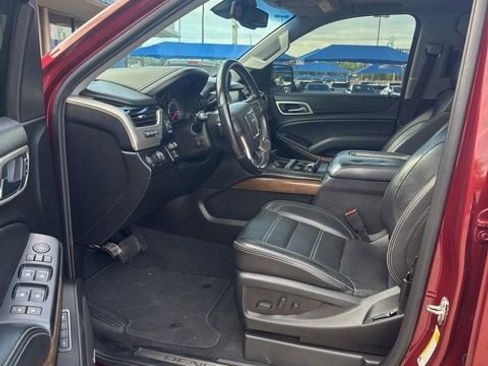 Used 2019 GMC Yukon XL Denali w/ Open Road Package image 6