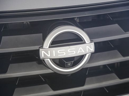 Used 2023 Nissan Armada SL w/ Captain's Chairs Package image 13