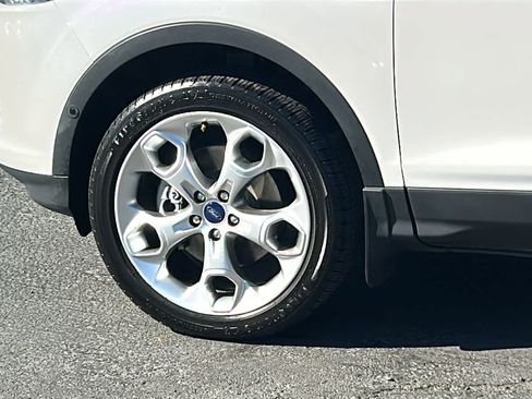 Used 2016 Ford Escape Titanium w/ Equipment Group 301A AWD/4WD image 9