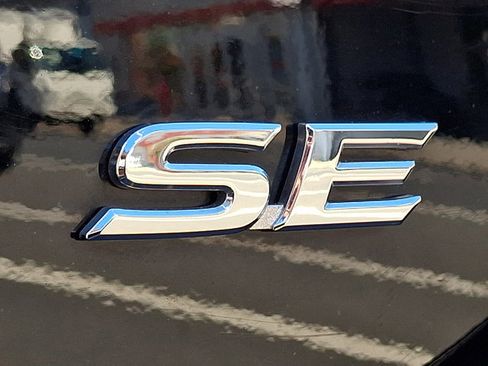 Used 2024 Toyota Camry SE FWD image 29