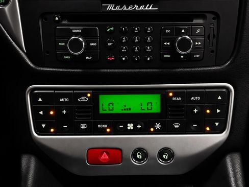Used 2012 Maserati GranTurismo S RWD image 39