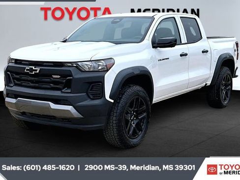 Used 2023 Chevrolet Colorado Trail Boss w/ Technology Package image 9