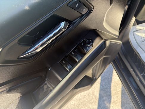 Used 2023 Chevrolet Colorado LT w/ LT Convenience Package II image 16