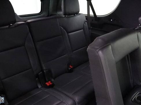 Used 2024 Chevrolet Suburban LT image 26