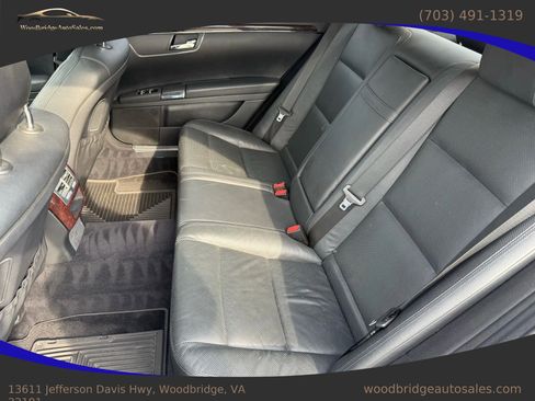 Used 2011 Mercedes-Benz S 550 4MATIC image 32