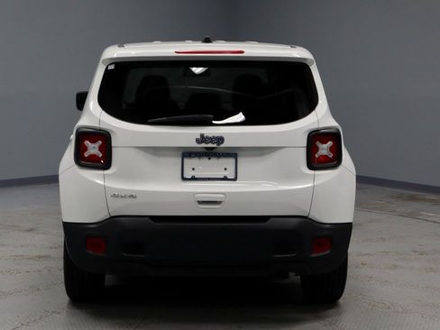 Used 2023 Jeep Renegade Latitude image 11