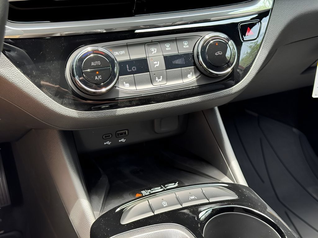 New 2026 Buick Envista Sport Touring w/ Convenience I Package FWD image 18