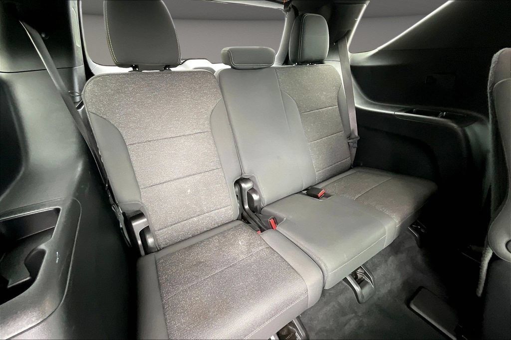 Used 2024 Chevrolet Traverse LT AWD/4WD image 29