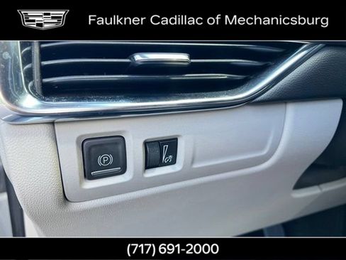 Used 2023 Cadillac XT4 Luxury w/ Cold Weather Package AWD/4WD image 28