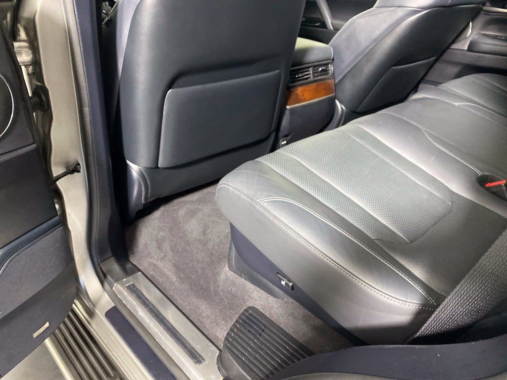 Used 2021 Lexus LX 570 4WD w/ Luxury Package image 28