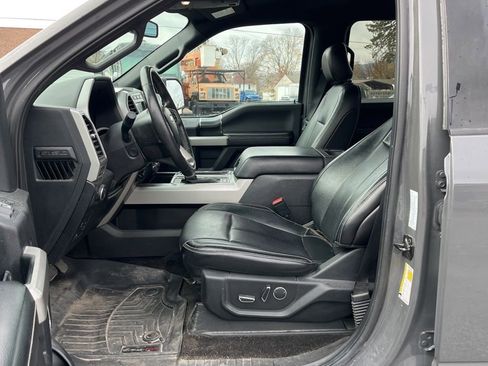 Used 2018 Ford F150 Lariat w/ Equipment Group 502A Luxury image 7